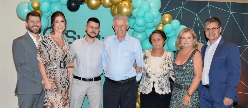 System realiza festa em comemoração aos seus 35 anos