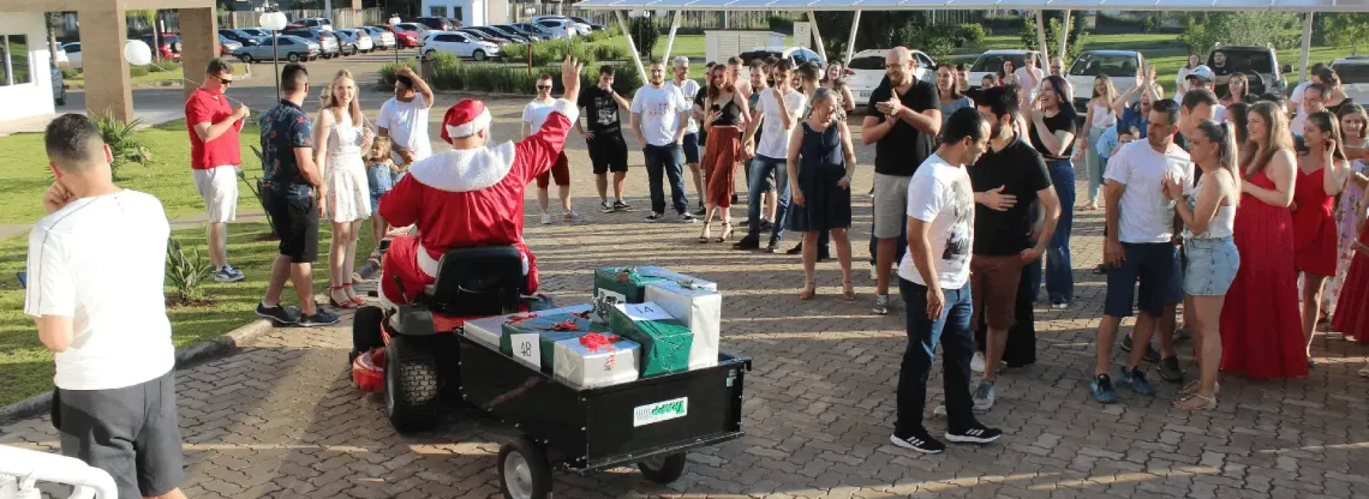 Confraternização de fim de ano System: descontração e encantamento
