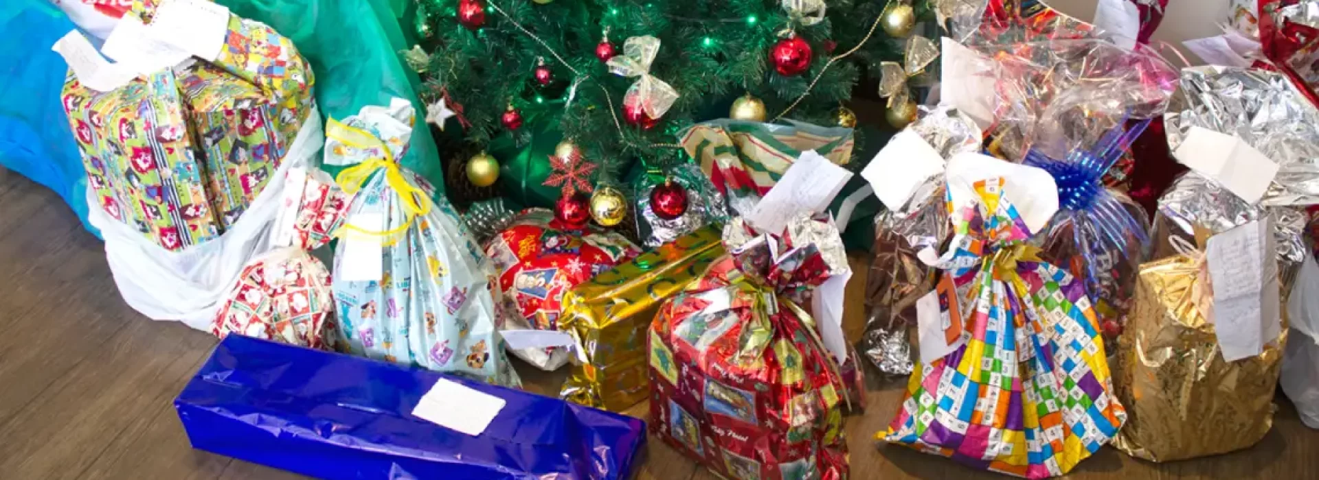 Colaboradores da System adotam cartinhas de crianças carentes ao Papai Noel