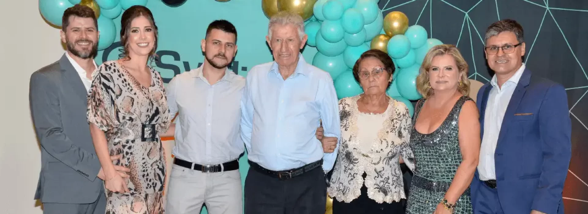 System realiza festa em comemoração aos seus 35 anos